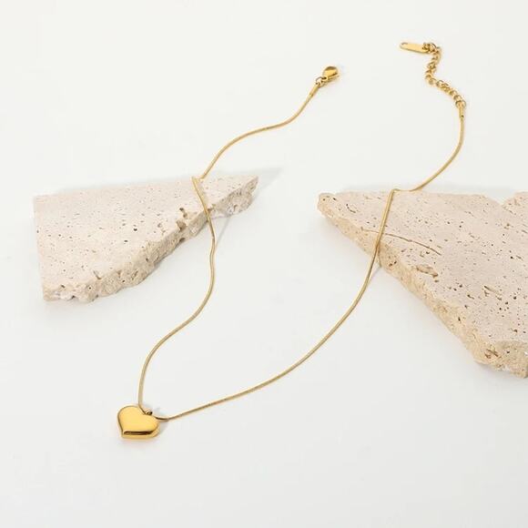 Heart Pendant Necklace 18K Gold Plated - Picture 6 of 11